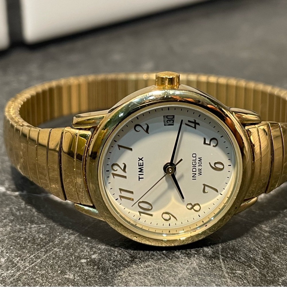 Vintage Ladies Timex Gold Tone Watch - New Battery